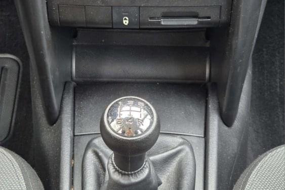 PEUGEOT 207 1.4i 75cv. 2007 de segunda mano