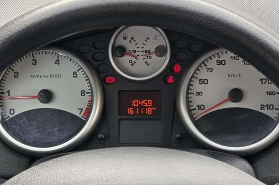 PEUGEOT 207 1.4i 75cv. 2007 de segunda mano