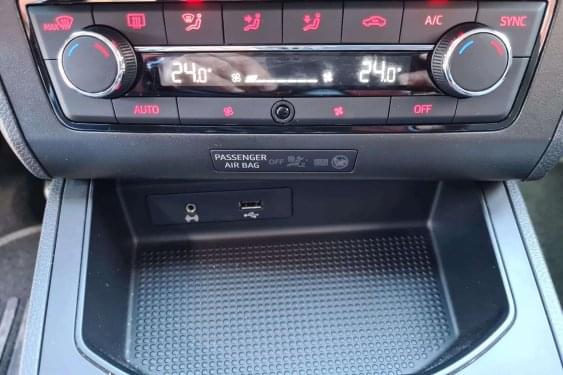 SEAT IBIZA 1.0 TGI 90CV GASOLINA & GNC STYLE 2019 de segunda mano