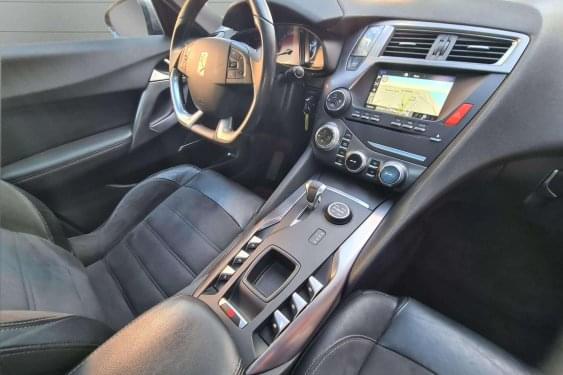 DS DS 5 2.0HDI HYBRID4 ECO AUTOMÁTICO 2015 de segunda mano