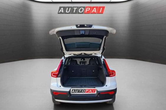 VOLVO XC40 CORE 2WD 2.0 165CV AT7 2024 de segunda mano