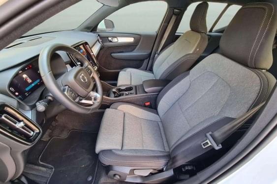 VOLVO XC40 CORE 2WD 2.0 165CV AT7 2024 de segunda mano