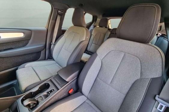 VOLVO XC40 CORE 2WD 2.0 165CV AT7 2024 de segunda mano