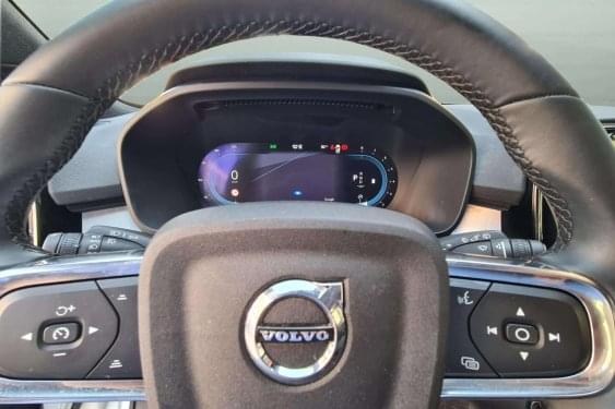 VOLVO XC40 CORE 2WD 2.0 165CV AT7 2024 de segunda mano