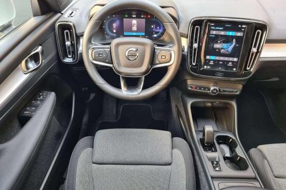 VOLVO XC40 CORE 2WD 2.0 165CV AT7 2024 de segunda mano