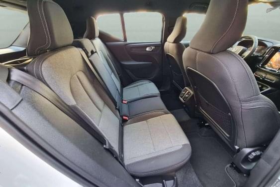 VOLVO XC40 CORE 2WD 2.0 165CV AT7 2024 de segunda mano