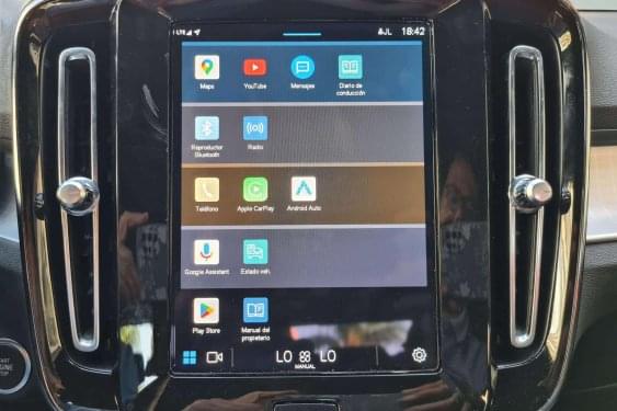 VOLVO XC40 CORE 2WD 2.0 165CV AT7 2024 de segunda mano