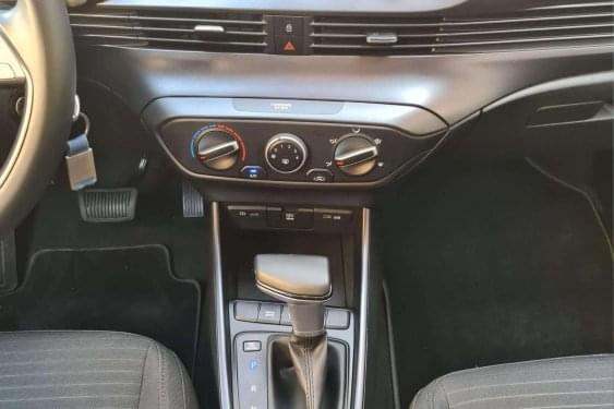 HYUNDAI I20 1.0 TGI 48v 100cv. AUTOM. DCT HÍBRIDO 2021 de segunda mano