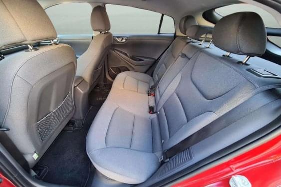 HYUNDAI IONIQ PHEV BURDEOS 2021 de segunda mano