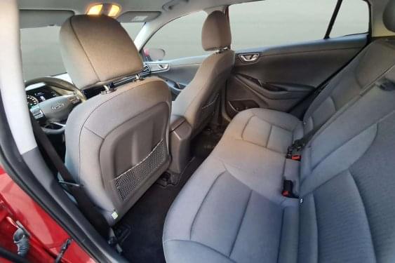 HYUNDAI IONIQ PHEV BURDEOS 2021 de segunda mano