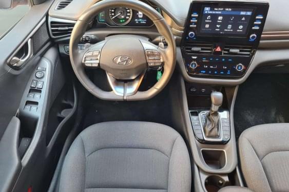 HYUNDAI IONIQ PHEV BURDEOS 2021 de segunda mano