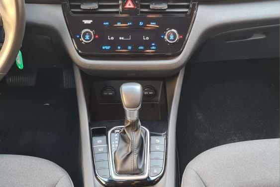 HYUNDAI IONIQ PHEV BURDEOS 2021 de segunda mano