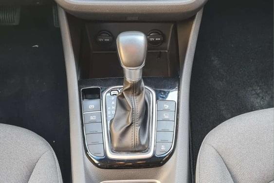 HYUNDAI IONIQ PHEV BURDEOS 2021 de segunda mano