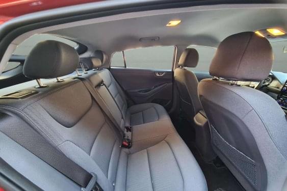 HYUNDAI IONIQ PHEV BURDEOS 2021 de segunda mano