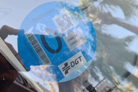 HYUNDAI IONIQ PHEV BURDEOS 2021 de segunda mano