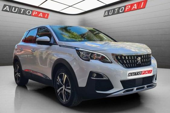 PEUGEOT 3008 ALLURE 1.2i 130CV 2019 de segunda mano