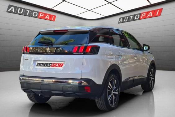 PEUGEOT 3008 ALLURE 1.2i 130CV 2019 de segunda mano