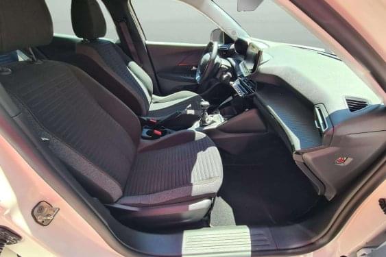 PEUGEOT 2008 1.2 100CV ACTIVE 2021 de segunda mano