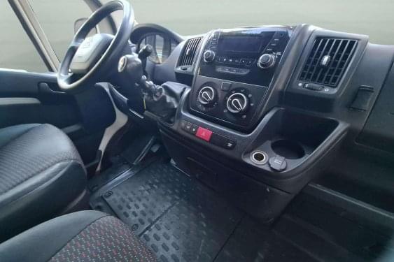 CITROEN JUMPER COMBI BLUEHDI 120cv. 30L1H1 9 PLAZAS 5 P 2020 de segunda mano