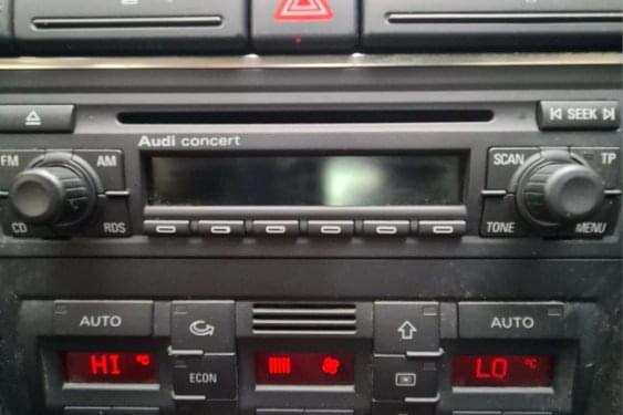 AUDI A4 CABRIO 3.0 V6 220cv. MULTITRONIC 2005 de segunda mano