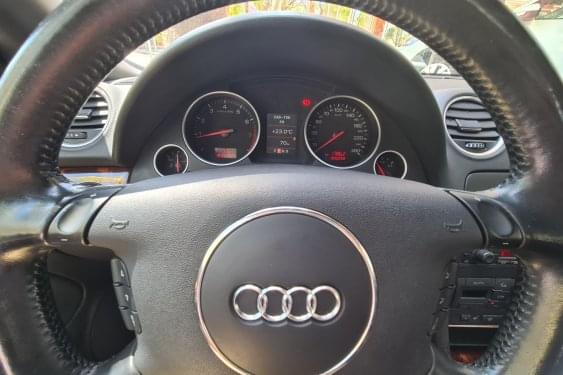 AUDI A4 CABRIO 3.0 V6 220cv. MULTITRONIC 2005 de segunda mano