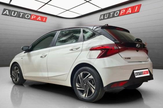 HYUNDAI I20 1.0 TGDI 100cv. HÍBRIDO DCT AUTOM. 2021 de segunda mano