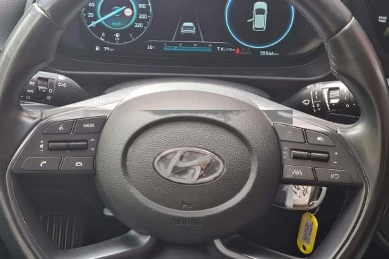 HYUNDAI I20 1.0 TGDI 100cv. HÍBRIDO DCT AUTOM. 2021 de segunda mano