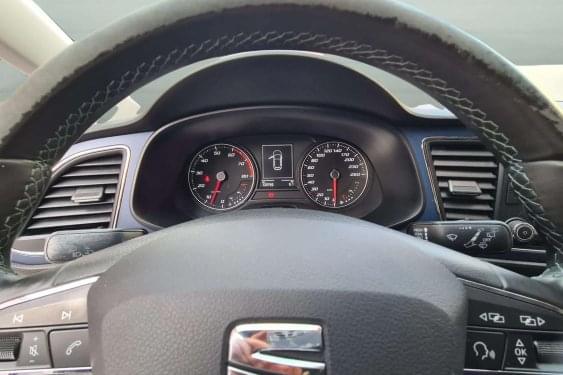 SEAT LEÓN 1.2 TSI 110cv. STYLE CONNECT PLUS 2016 de segunda mano
