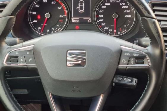 SEAT LEÓN 1.2 TSI 110cv. STYLE CONNECT PLUS 2016 de segunda mano