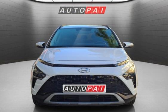 HYUNDAI BAYON 1.0 TGI 100CV 48V MAXX DCT AUT. HÍBRIDO 2023 de segunda mano