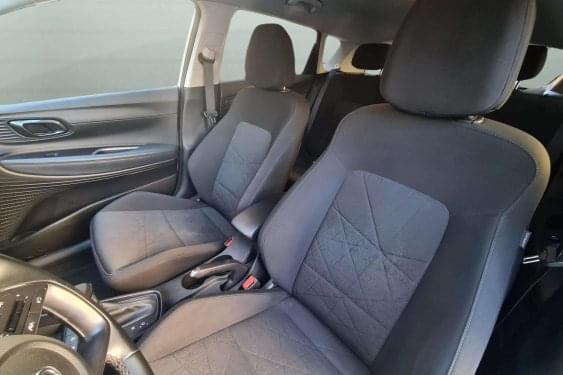 HYUNDAI BAYON 1.0 TGI 100CV 48V MAXX DCT AUT. HÍBRIDO 2023 de segunda mano