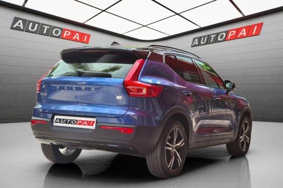 VOLVO XC40 1.5 PHEV R-DESIGN 211cv.  HÍBRIDO ENCHUF 2021 de segunda mano