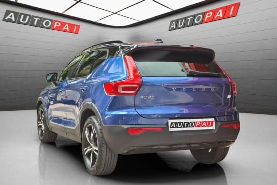 VOLVO XC40 1.5 PHEV R-DESIGN 211cv.  HÍBRIDO ENCHUF 2021 de segunda mano