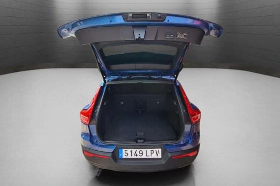 VOLVO XC40 1.5 PHEV R-DESIGN 211cv.  HÍBRIDO ENCHUF 2021 de segunda mano