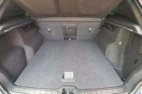 VOLVO XC40 1.5 PHEV R-DESIGN 211cv.  HÍBRIDO ENCHUF 2021 de segunda mano