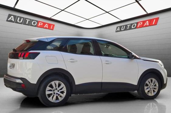 PEUGEOT 3008 1.2i 130cv. ACTIVE 2018 de segunda mano