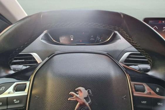 PEUGEOT 3008 1.2i 130cv. ACTIVE 2018 de segunda mano