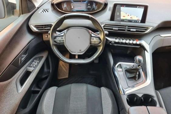 PEUGEOT 3008 1.2i 130cv. ACTIVE 2018 de segunda mano