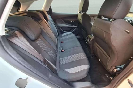 PEUGEOT 3008 1.2i 130cv. ACTIVE 2018 de segunda mano