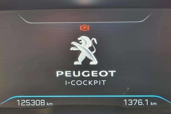 PEUGEOT 3008 1.2i 130cv. ACTIVE 2018 de segunda mano