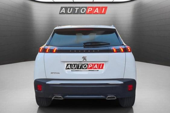 PEUGEOT 2008 1.2i 130cv. EAT8  (AUTOM) ALLURE PACK 2021 de segunda mano
