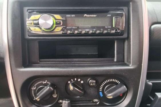 SUZUKI JIMNY 1.3I 85CV JX 2012 de segunda mano