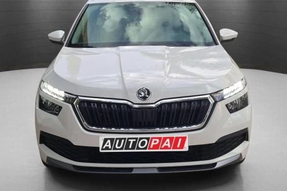 SKODA KAMIQ 1.0 TSI 110cv. DSG Ambition 2021 de segunda mano