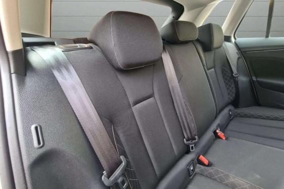 SKODA KAMIQ 1.0 TSI 110cv. DSG Ambition 2021 de segunda mano