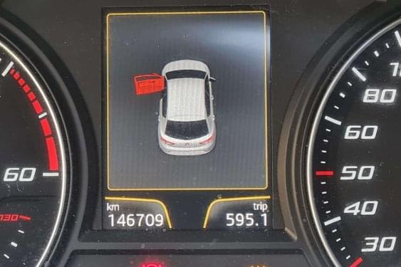 SEAT LEÓN 1.6 TDI 105cv. i-TECH 2014 de segunda mano