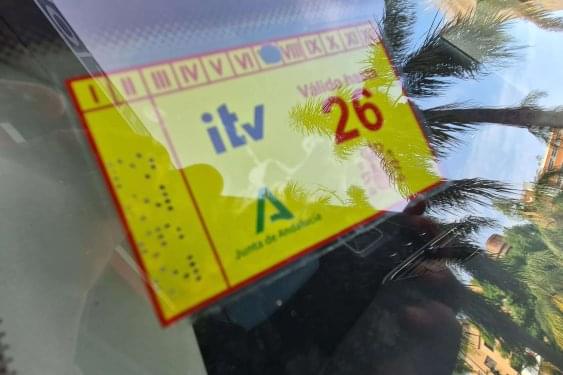 SEAT LEÓN 1.6 TDI 105cv. i-TECH 2014 de segunda mano