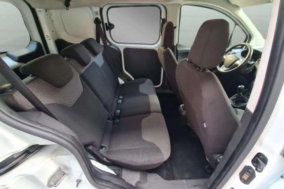 FORD TRANSIT CONNECT COURIER COMBI 1.5 TDCI 75cv. TREND 2015 de segunda mano