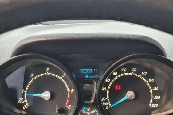 FORD TRANSIT CONNECT COURIER COMBI 1.5 TDCI 75cv. TREND 2015 de segunda mano