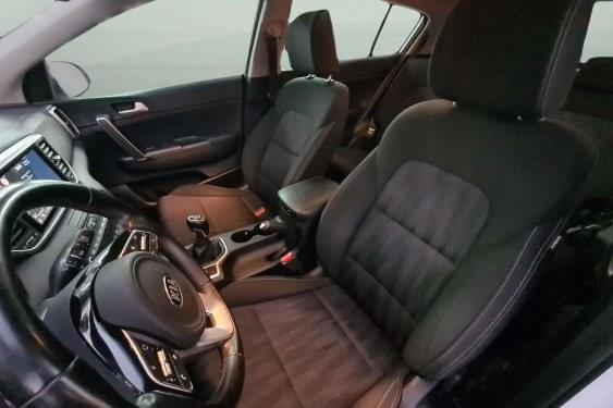 KIA SPORTAGE MHEV 1.6CRDI 48V 136cv. 4x2 2021 de segunda mano