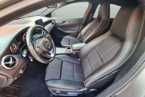 MERCEDES CLASE A A200d 136cv. AUTOMÁTICO 2017 de segunda mano